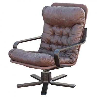 Westnofa Scandinavian Rosewood Leather Lounge Chair