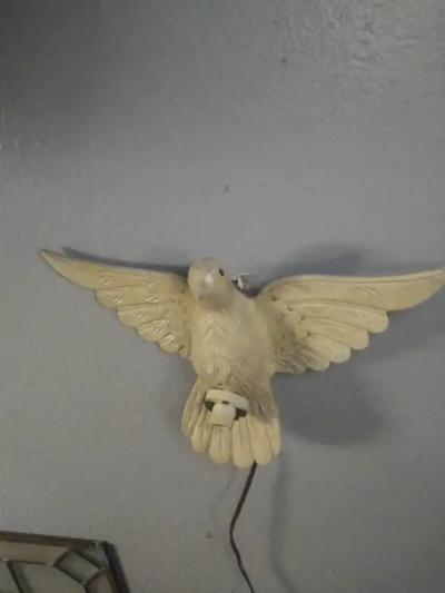 White Dove Carved Wood Wall hanging Lamp