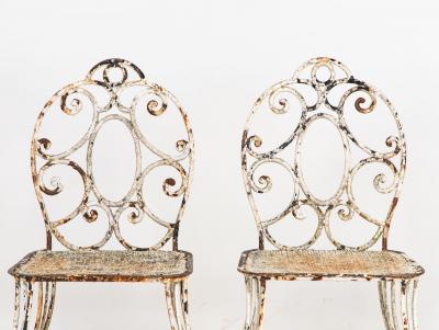 White Scrollwork Garden Dining Table and Four Chairs France 1940s