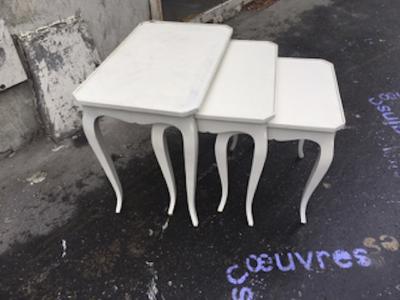 White lacquer french 40s 3 tables
