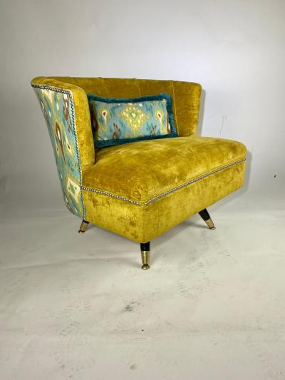 Wide Barrel Back Swivel Lounge Chair by Kroehler Manufacturing Co 1960s USA