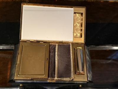 Wilardy PEARLIZED GREY LUCITE COMPACT HANDBAG BY WILARDY