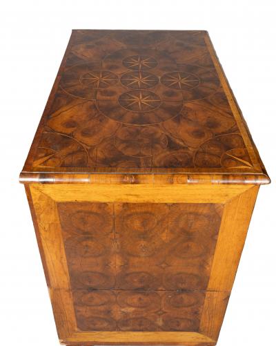 William And Mary Oyster Veneer Chest Of Drawers