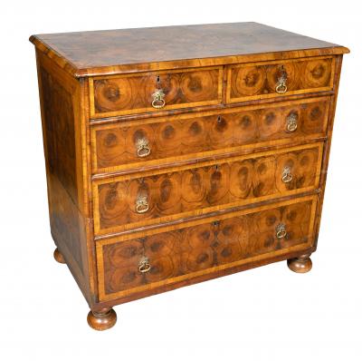 William And Mary Oyster Veneer Chest Of Drawers