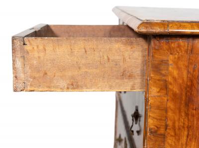 William And Mary Oyster Veneer Chest Of Drawers