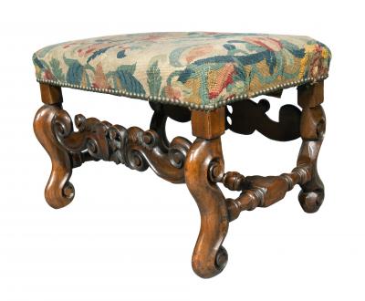 William And Mary Walnut Bench