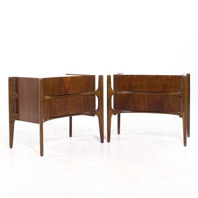 William Hinn William Hinn Mid Century Walnut Curved Front Nightstands Pair
