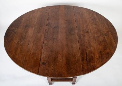 William Mary Period Walnut Gate Leg Table