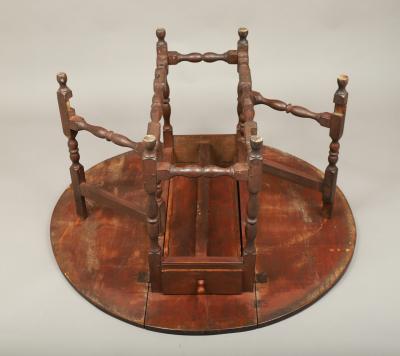 William and Mary Gate Leg Drop Leaf Table