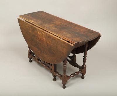 William and Mary Gate Leg Drop Leaf Table