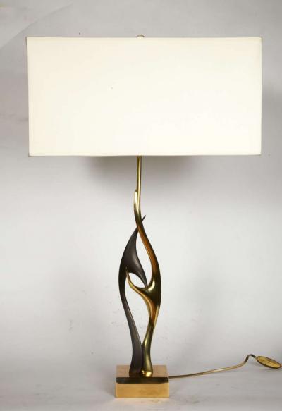 Willy Daro Pair of sculptural bronze lamps