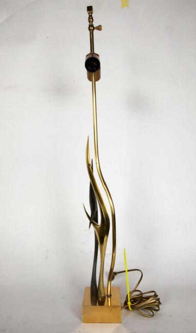 Willy Daro Pair of sculptural bronze lamps