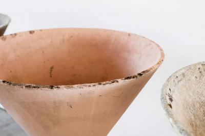 Willy Guhl LARGE WILLY GUHL HOURGLASS PLANTER