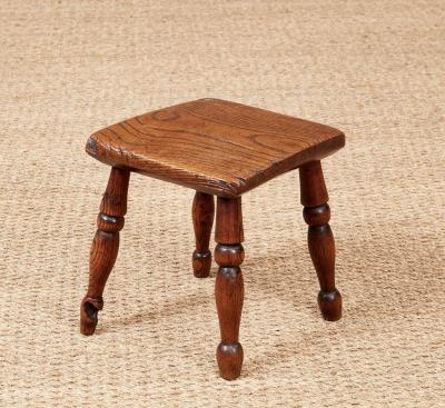 Windsor Milking Stool