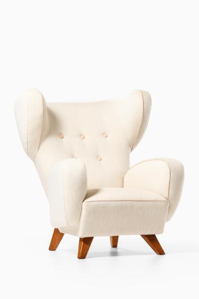 Wingback Easy Chair in Elm and Fabric 1940s