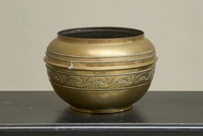 Wonderful Large Cachepot in Patinated Brass Late 19th Century