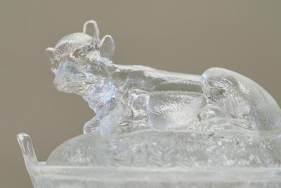 Wonderful Lidded Box with Cow in Glass Mid 20th Century