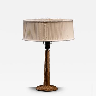 Woven wicker table lamp