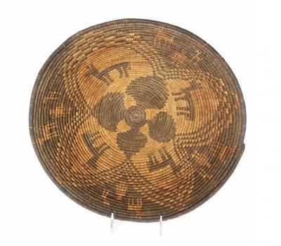 Yavapai or possiblly Western Apache figural tray