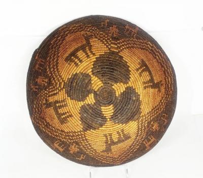 Yavapai or possiblly Western Apache figural tray