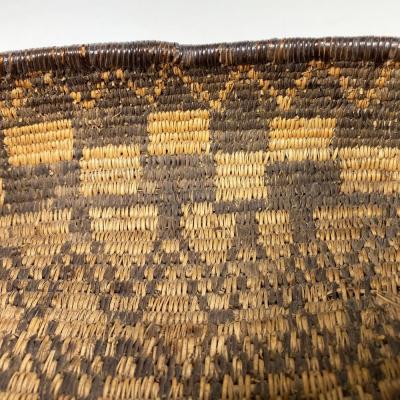 Yavapai or possibly Western Apache antique oval basket