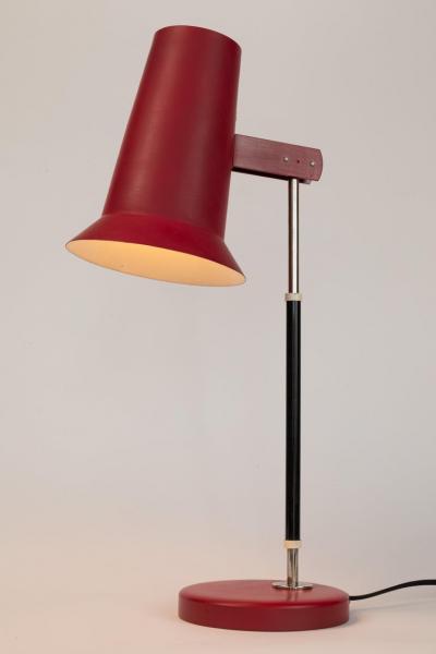 Yki Nummi Pair of 1950s Yki Nummi Red Table Lamps for Orno