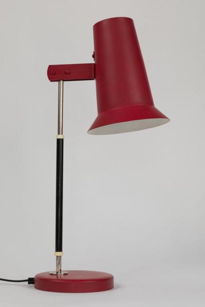 Yki Nummi Pair of 1950s Yki Nummi Red Table Lamps for Orno