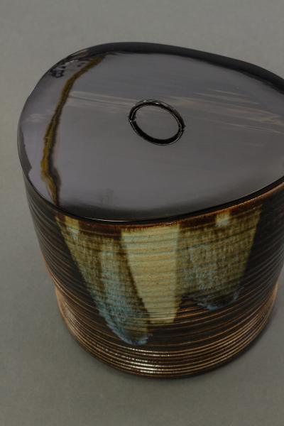 Yokoen ware with Lacquered Wood Lid