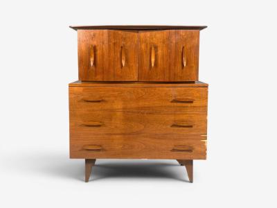 Young Manufacturing Highboy Dreser Walnut USA 1960s