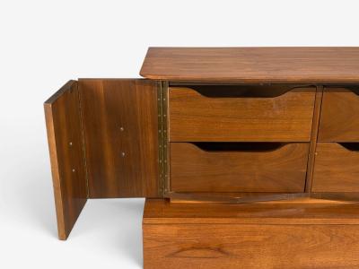 Young Manufacturing Highboy Dreser Walnut USA 1960s