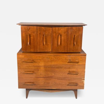 Young Manufacturing Highboy Dreser Walnut USA 1960s
