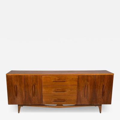 Young Manufacturing Standard Dreser Walnut USA 1960s