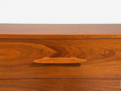 Young Manufacturing Standard Dreser Walnut USA 1960s