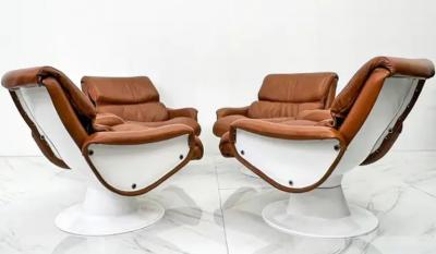 Yrjo Kukkapuro Yrjo Kukkapuro Saturn Lounge Chairs Model B 175 18 1960s Finland