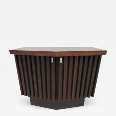  Altavista Lane Handsome Pair of American Modern Ribbed Walnut Nightstands Mid Century Modern - 1636260