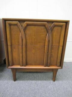  American of Martinsville Lovely Pair Lattice Front Walnut Night Stands Mid century Modern - 1767666