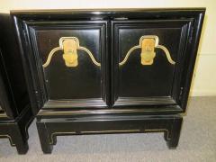  American of Martinsville Pair of Chinoiserie Style Asian Modern Lacquered Nightstands Mid Century - 1629532