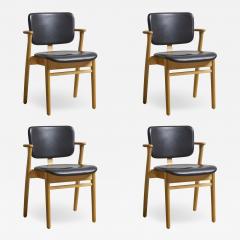  Artek Set of 4 Ilmari Tapiovaara Domus Chairs in Natural Oak and Leather for Artek - 3743072