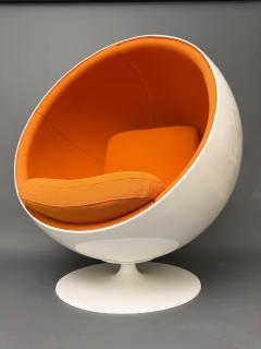  Asko Original Asko Ball Chair Eero Aarnio White and Orange Finland 1960s - 4640520