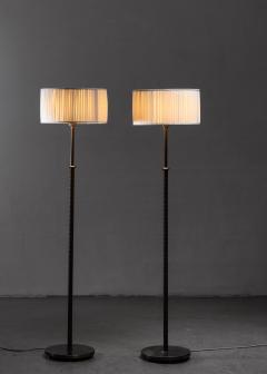  B hlmarks AB Bohlmarks Bohlmarks pair of brass and leather floor lamps - 2223501