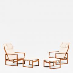  B rge Mogensen Borge Mogensen Pair of Easy Chairs with Stools in Oak and Brass by B rge Mogensen 1950s - 4483827