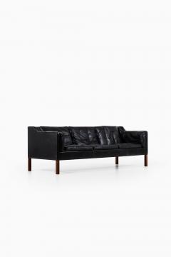  B rge Mogensen Borge Mogensen Sofa Model 2213 Produced by Fredericia Stolefabrik in Denmark - 1813278