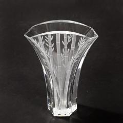  Baccarat Mid Century Modernist Ginkgo Vase with Etched Bamboo Motif signed Baccarat - 4231200