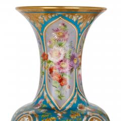  Baccarat Pair of antique French floral glass vases by Baccarat - 2509835