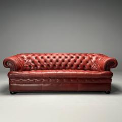  Baker Furniture Company Georgian Chesterfield Sofa Tufted Red Distressed Leather Bun Feet 2000s - 3666867