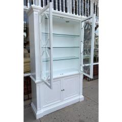  Baker Furniture Company Hollywood Regency Baker Furniture Co White Lacquer Display Cabinet - 4438063