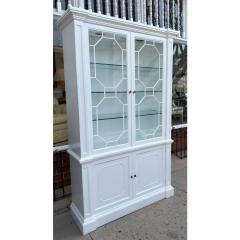  Baker Furniture Company Hollywood Regency Baker Furniture Co White Lacquer Display Cabinet - 4438065