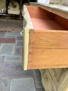  Baker Furniture Company Vintage Pair Baker French Country Louis XV Style Bachelor Chests - 4428985