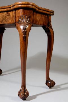  Benjamin Crook George II figured walnut card table on cabriole legs in the manner - 3123275