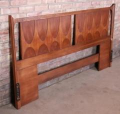  Broyhill Brasilia Lightly Restored Broyhill Brasilia Walnut King Size Sculpted Headboard 1970s - 3208683